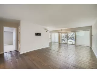 Photo #6: 2070828 Listing