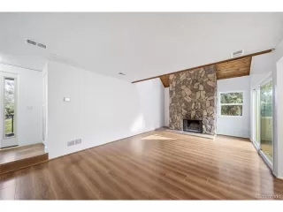 Photo #6: 2072172 Listing