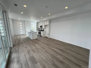 Photo #5: 2073746 Listing