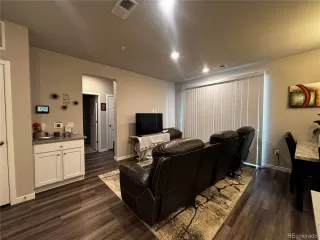 Photo #4: 2074703 Listing