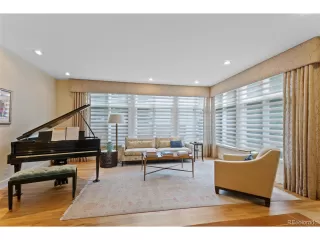 Photo #5: 2076600 Listing