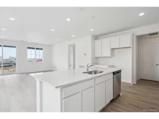 Photo #3: 2076725 Listing 