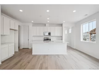 Photo #6: 2076725 Listing 