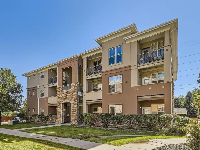 MLS: 2078043 Condo For Sale