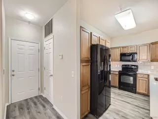 Photo #5: 2078043 Listing 