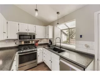 Photo #5: 2079496 Listing 