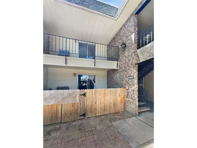 MLS: 2082532 Condo For Sale