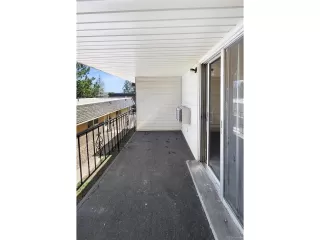 Photo #5: 2082532 Listing