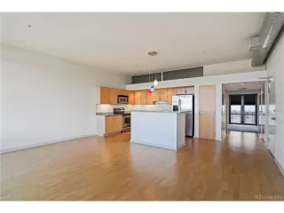 Photo #5: 2082979 Listing 
