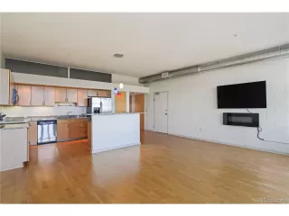 Photo #6: 2082979 Listing 