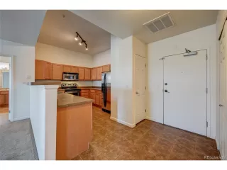 Photo #3: 2083487 Listing