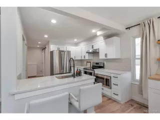 Photo #5: 2086414 Listing 