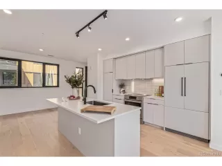 Photo #2: 2087150 Listing