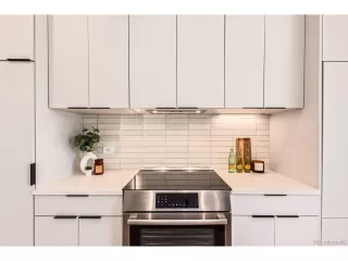 Photo #3: 2087150 Listing