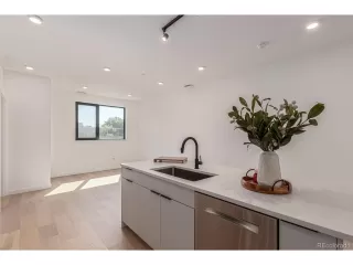 Photo #4: 2087150 Listing