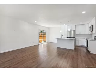 Photo #3: 2088200 Listing 