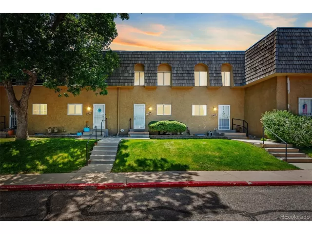 MLS: 2088691 Condo For Sale