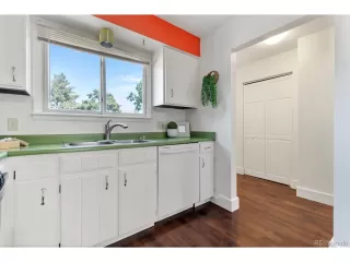 Photo #5: 2088691 Listing 