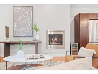 Photo #3: 2090401 Listing