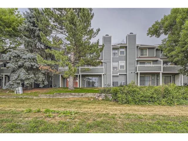 MLS: 2090634 Condo For Sale