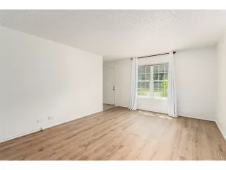 Photo #2: 2090971 Listing