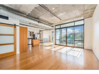 Photo #5: 2095327 Listing