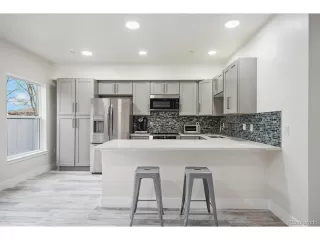 Photo #5: 2095395 Listing 