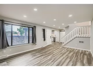 Photo #6: 2098620 Listing