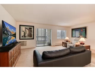 Photo #3: 2099195 Listing