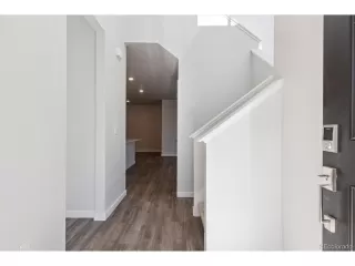 Photo #2: 2100218 Listing