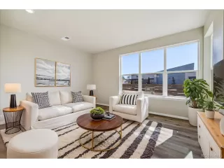 Photo #5: 2100393 Listing