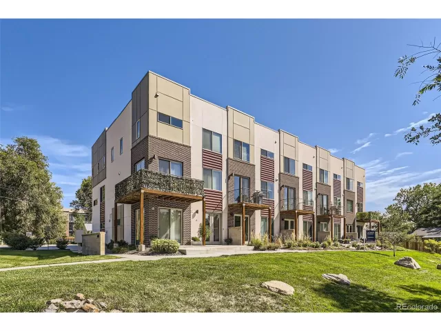 MLS: 2101027 Condo For Sale