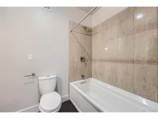 Photo #6: 2101027 Listing
