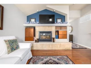 Photo #5: 2101500 Listing