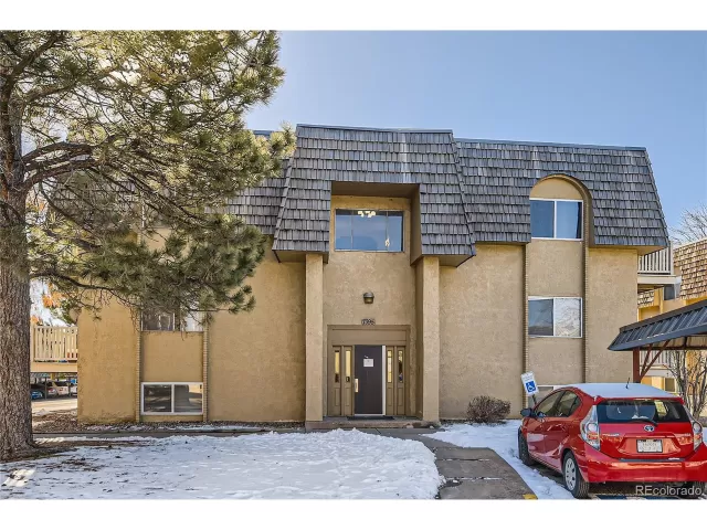 MLS: 2101696 Condo For Sale