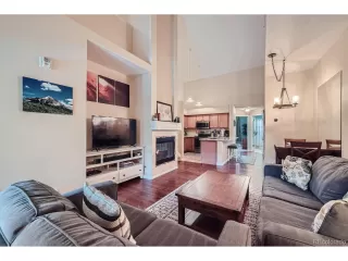 Photo #5: 2101841 Listing