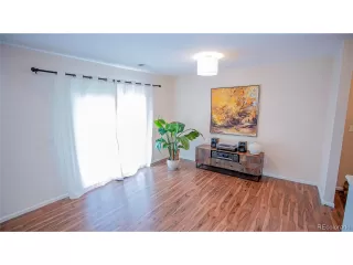 Photo #2: 2102346 Listing