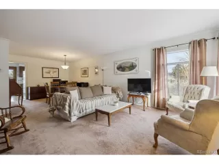 Photo #3: 2102928 Listing