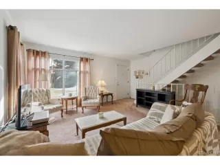 Photo #5: 2102928 Listing