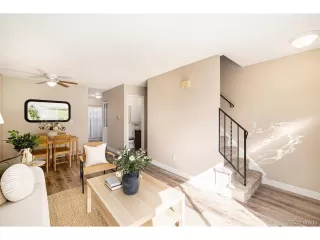 Photo #2: 2103037 Listing 