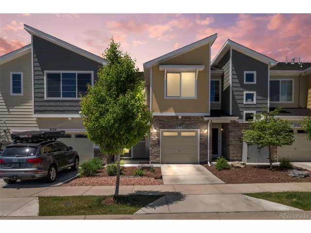 MLS: 2103536 Condo For Sale