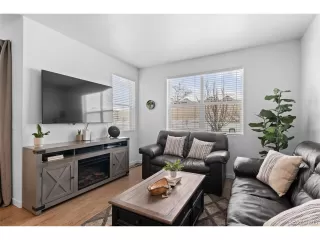 Photo #2: 2103536 Listing