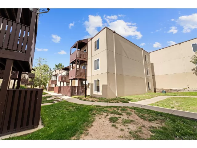 MLS: 2104674 Condo For Sale