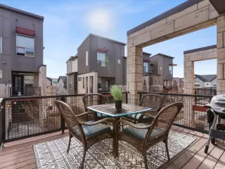 Photo #5: 2105560 Listing