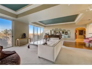 Photo #3: 2105645 Listing