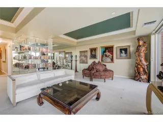 Photo #5: 2105645 Listing