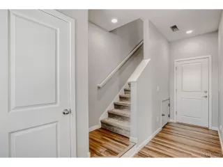 Photo #5: 2106091 Listing 