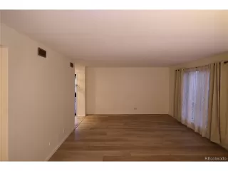 Photo #4: 2106836 Listing