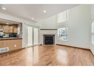 Photo #3: 2107178 Listing