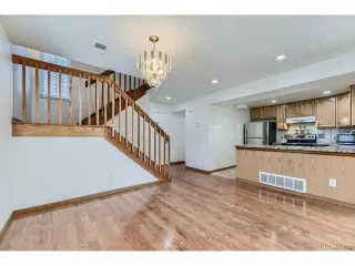 Photo #6: 2107178 Listing